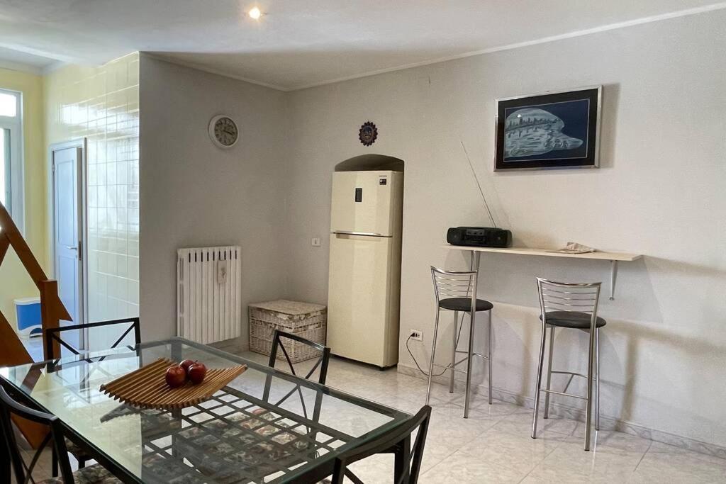 Petinoinapulia - Appartamento Per Famiglie E Amici 바리 외부 사진